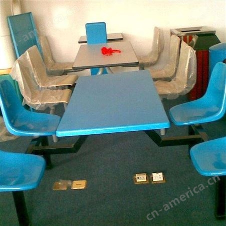 南宁快餐桌椅 广西玻璃钢餐桌 学校食堂餐椅 手式加厚材料餐台 组合式连体饭桌