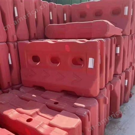 达安厂家批发全新料三孔水马 1.2*0.7m塑料防撞水马 市政施工围栏
