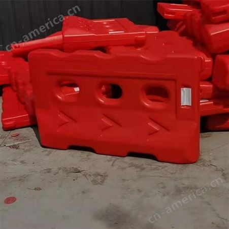 达安厂家批发全新料三孔水马 1.2*0.7m塑料防撞水马 市政施工围栏