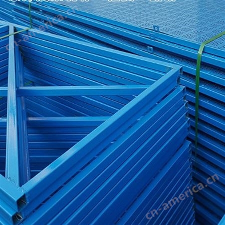 爬架网建筑安全防护网片蓝色冲孔提升架工地安全脚手架高层金属防滑网