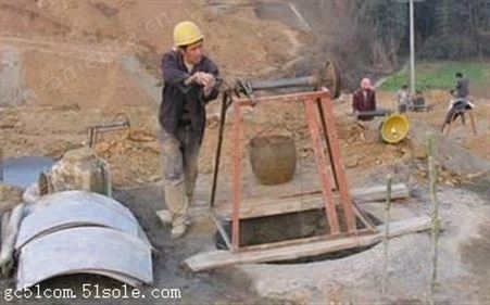 康尚建设人工挖孔桩施工